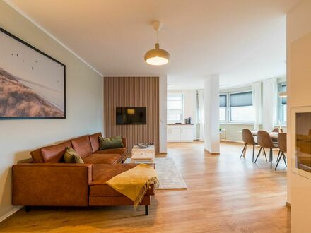 Möblierte 4-Zimmer-Wohnung mit ruhigem Schlafzimmer zum Innenhof | Furnished 4-room flat with quiet bedroom facing the…