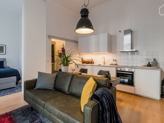 Charming, Fully Furnished Loft near Frankfurter Tor – Ideal for Long-Term Stays, Berlin - Amsterdam Apartments for Rent