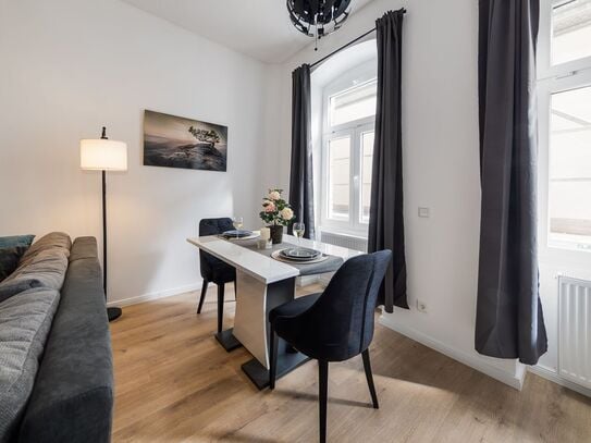 brand new & central apartment 1-bedroom + workplace + kitchen | Berlin Gesundbrunnen