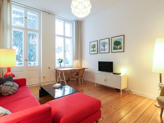 Extrem ruhige und helle 2 Zimmer - Wohnung, perfekt für Home Office oder lernen. mit Balkon in Schöneberg