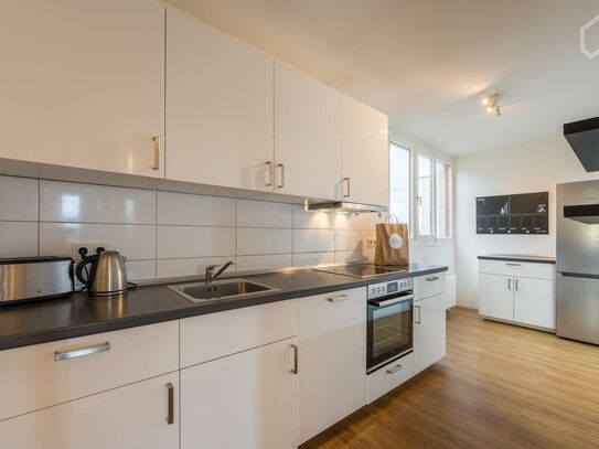 Furnished Apartment with 3 bedrooms in Charlottenburg, Berlin - Amsterdam Apartments for Rent