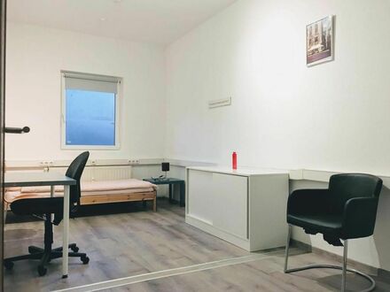 Nettes Zimmer in einer großen WG | Cozy room in a student flatshare
