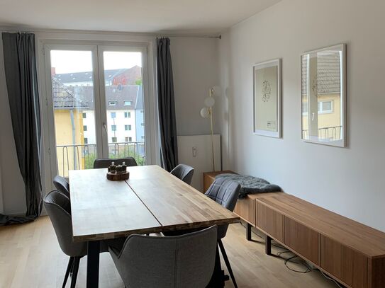 Helle möblierte Maisonette-Wohnung in Düsseldorf