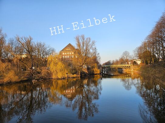 Dreamlike, spacious and bright end floor in Wilhelminian style villa in Hamburg-Eilbek