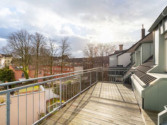 Comfortable maisonette with balcony and fireplace centrally located at Isenbergplatz, Essen - Amsterdam Apartments for…