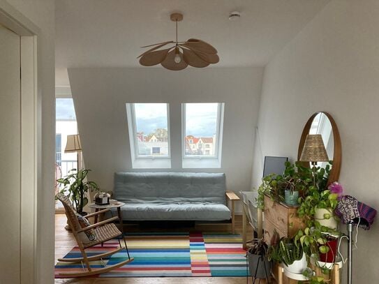 Modern, Bright and Airy Rooftop Apartment with Elevator in Berlin Lichtenberg, Berlin - Amsterdam Apartments for Rent