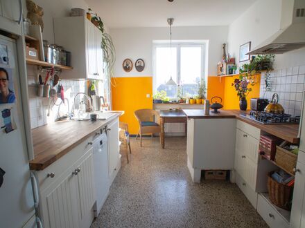 Möblierte Maisonettewohnung mit einmaliger Aussicht und Dachterasse | Spacious flat with nice neighbours