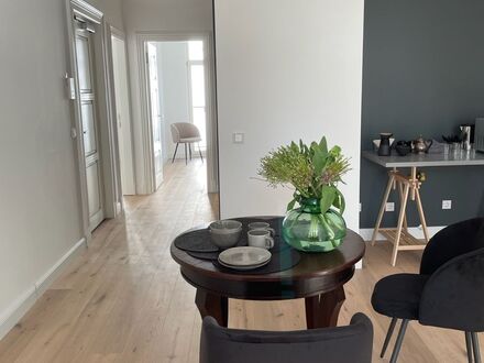 Besonders schöne helle 2,5 -Zimmer-Wohnung mit Balkon Nähe Schanzenviertel | Refined 2,5-room boutique appartement with…