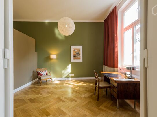 All inclusive-Luxurious and fashionable flat in Schöneberg