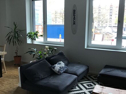 Helle & hochwertig ausgestattete Wohnung mit Elbblick | Quiet, spacious studio