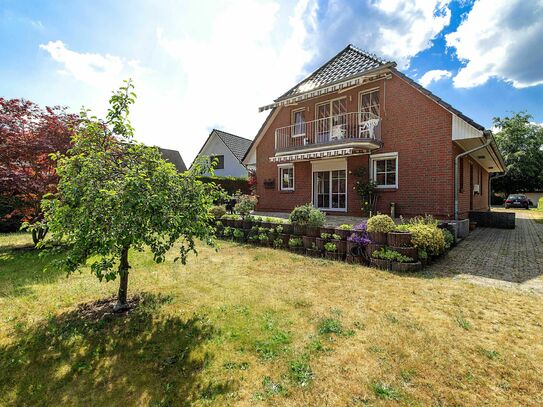 Norderstedt-Mitte bei Hamburg gehobene 4 Zimmer Erdgeschoss Wohnung mit Terrasse & Garten