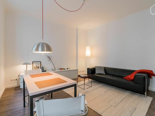 Renovierte 2-Zimmer-Wohnung nahe Volkspark Friedrichshain. 15 min. vom Alexanderplatz entfernt