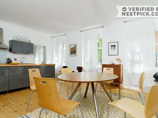 BEAUTIFUL FULLY-FURNISHED 100sqm DESIGN ALTBAU FLAT IN BERLIN MITTE (Berlin Mitte / Arkonaplatz)