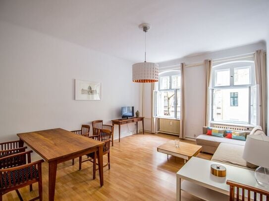 Pretty first floor three bedroomed apartment in Charlottenburg