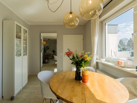 Feinste, schicke Wohnung mit großer Dachterrasse auf Zeit in Lichterfelde