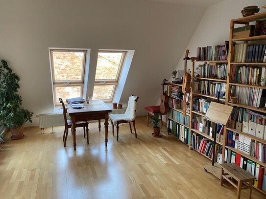 Available immediately: Quiet top floor apartment in Prenzlauer Berg, Berlin - Amsterdam Apartments for Rent