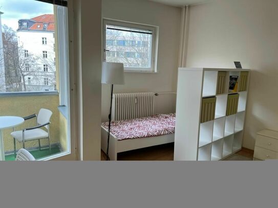Apartment (Friedenau) mit Balkon