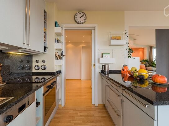 Quiet Penthouse in Charlottenburg incl. private parking