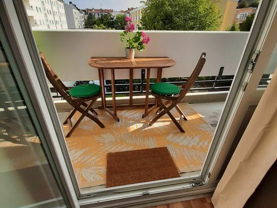 Modernes Studio Apartment mit Balkon im Herzen der Stadt