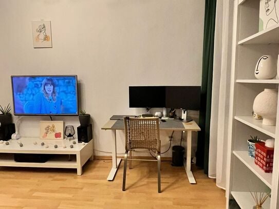 Furnished Apartment in the Heart of Düsseldorf with sunny Balcony, Dusseldorf - Amsterdam Apartments for Rent