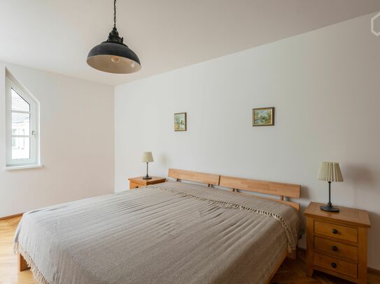 Großartiges und wundervolles Apartment mit Balkon in Charlottenburg