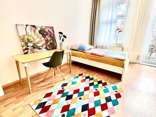 4-Zimmer-Wohnung mit 4 Einzelbetten im zentralen Berlin