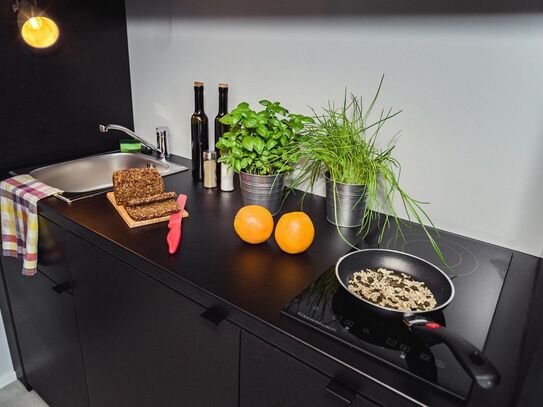 Student Housing - Classic Balcony Apartment at Frankfurter Tor
