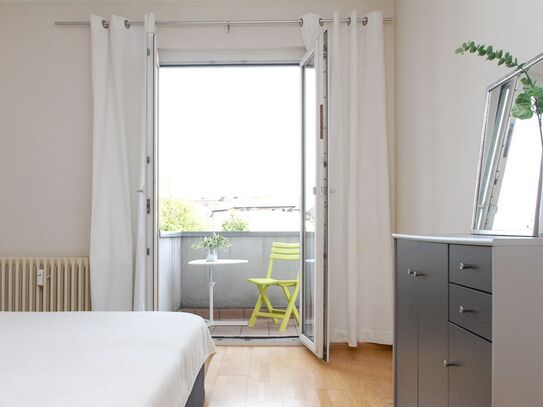 Cozy, bright suite in Duisburg- Dellviertel