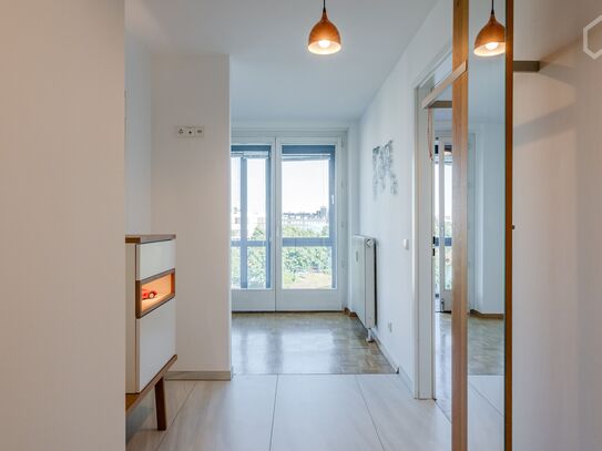 Waterfront Views in a Luxurious Furnished Apartment