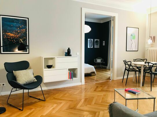 FINEST LIVING - Außergewöhnlich schöne, moderne, helle, ruhige Wohnung mit Balkon am KU'DAMM