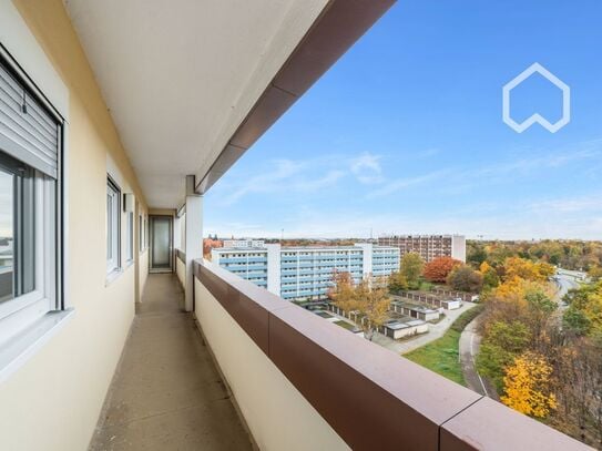 Cityscape Panorama: Furnished Apartment near the Messe with Balcony!