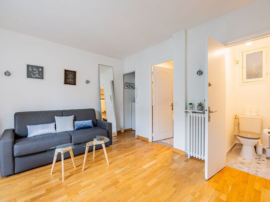 Neat, cozy flat close to park