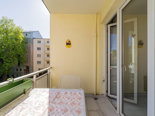 Beautiful Apartment With Balcony Located Directly Across From Charlottenburg Palace, Berlin - Amsterdam Apartments for…