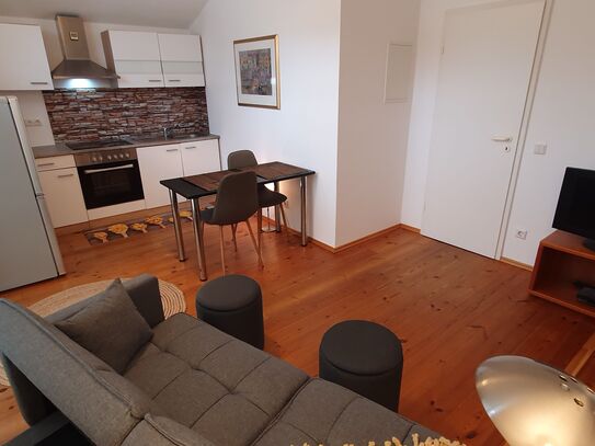 Apartment on the Rhine, 20 minutes from Bonn/ 45 minutes from Cologne. Furnished perfect for people who travel back hom…