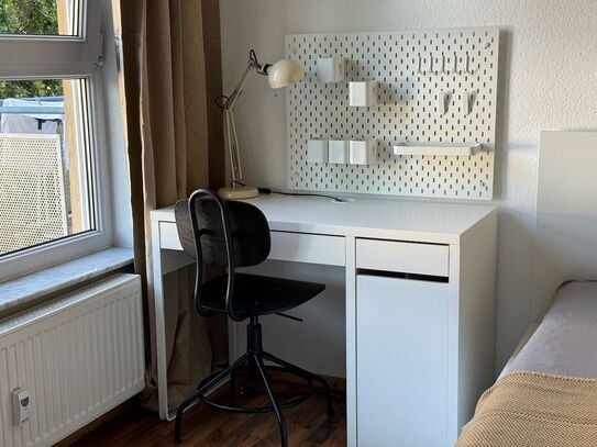 Arrive - Move in - Feel at home. Stylish apartment in Frankfurt-Niederursel.