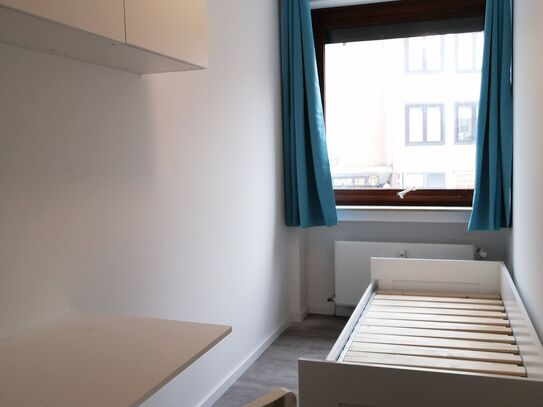 Shared room (small) ++ HH Altona-Altstadt ++ Near Reeperbahn