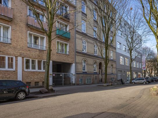 On Top of St.Georg: stylish old building apartment with roof terrace