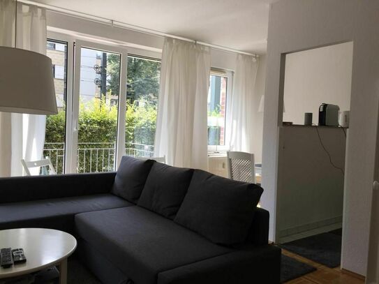 Perfektes, modernes Apartement am Rhein, Balkon und TG-Platz