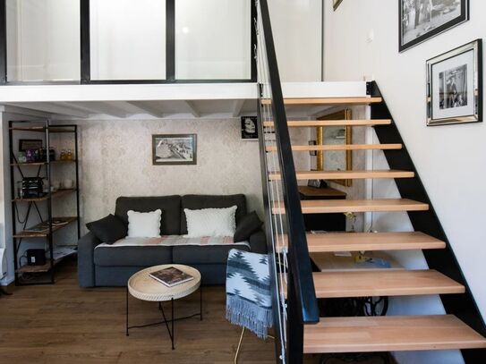 Superb modern studio in Old Lyon