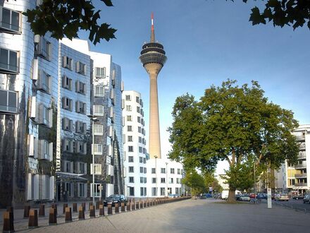 WLAN Großzügige Altbauwohnung am Medienhafen mit 2 Schlafzimmern