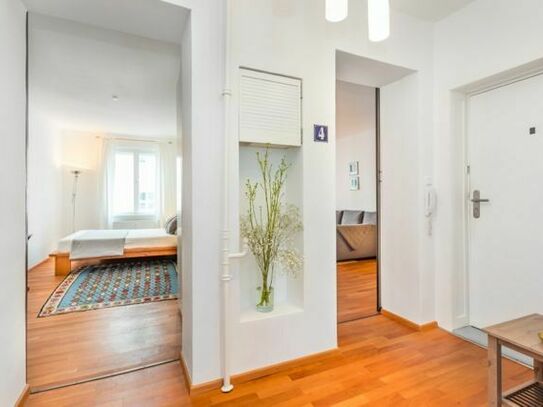 Toplage Graefekiez: 2 Zimmer Altneubau+ Loftstyle Wohnküche + Balkon