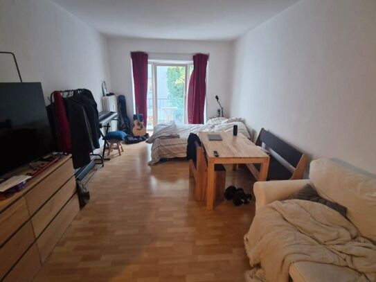 Liebevoll eingerichtetes, feinstes Studio Apartment in München