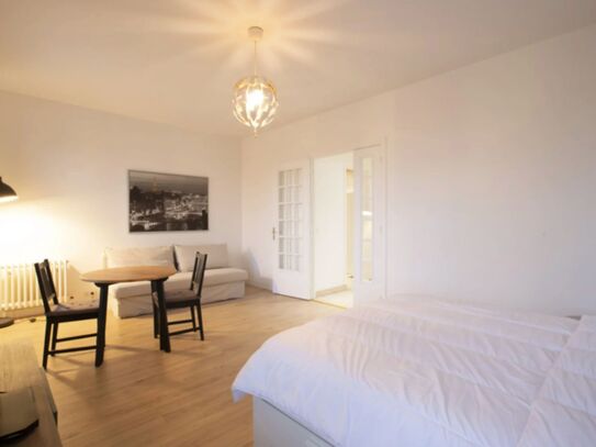 In a beautiful modern residence, lovely accommodation ideally located and fully equipped