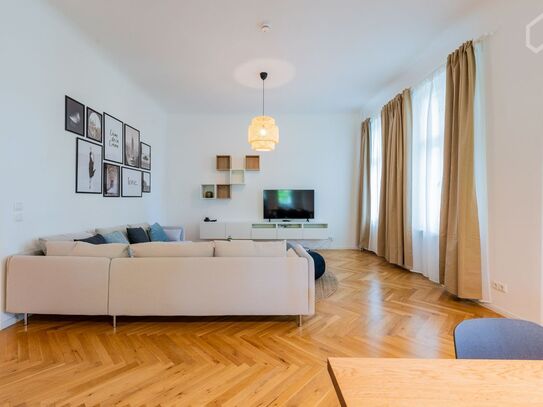 Incredibly Spacious and great family apartment in southern Berlin with parking spot!, Berlin - Amsterdam Apartments for…