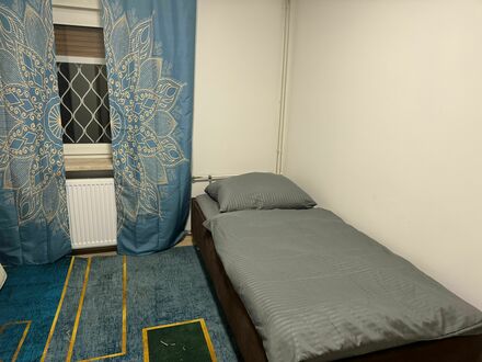 Liebevoll eingerichtete Wohnung mitten in Buckow, Berlin