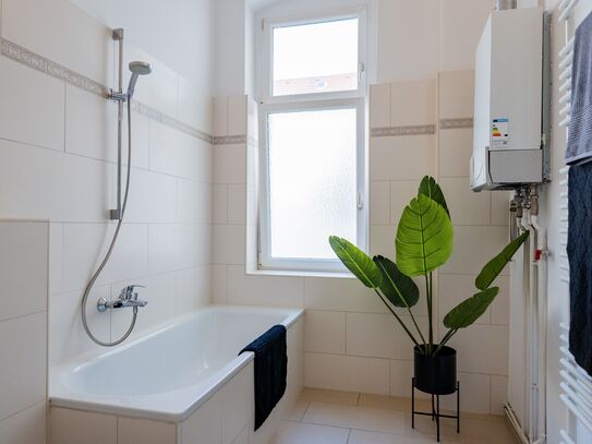 Furnished and Recently Renovated 1-Room Apartment in Prime Schöneberg Location