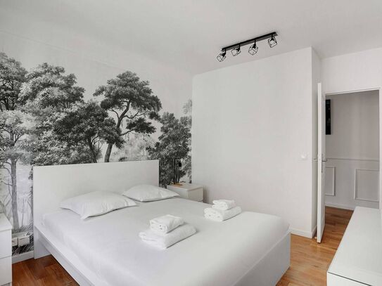 Modern, fully-equipped 49m2 flat for two at the gateway to Paris