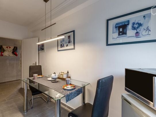 Modern suite in calm area, Koln - Amsterdam Apartments for Rent