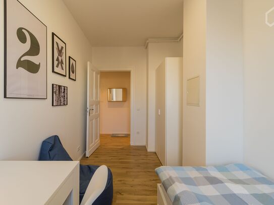 Brand new furnished and renovated apartment near Ostkreuz is waiting for the very first tenants