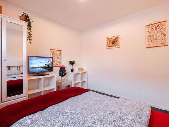 5 rooms with terrace 3-4 bedrooms, Dusseldorf - Amsterdam Apartments for Rent